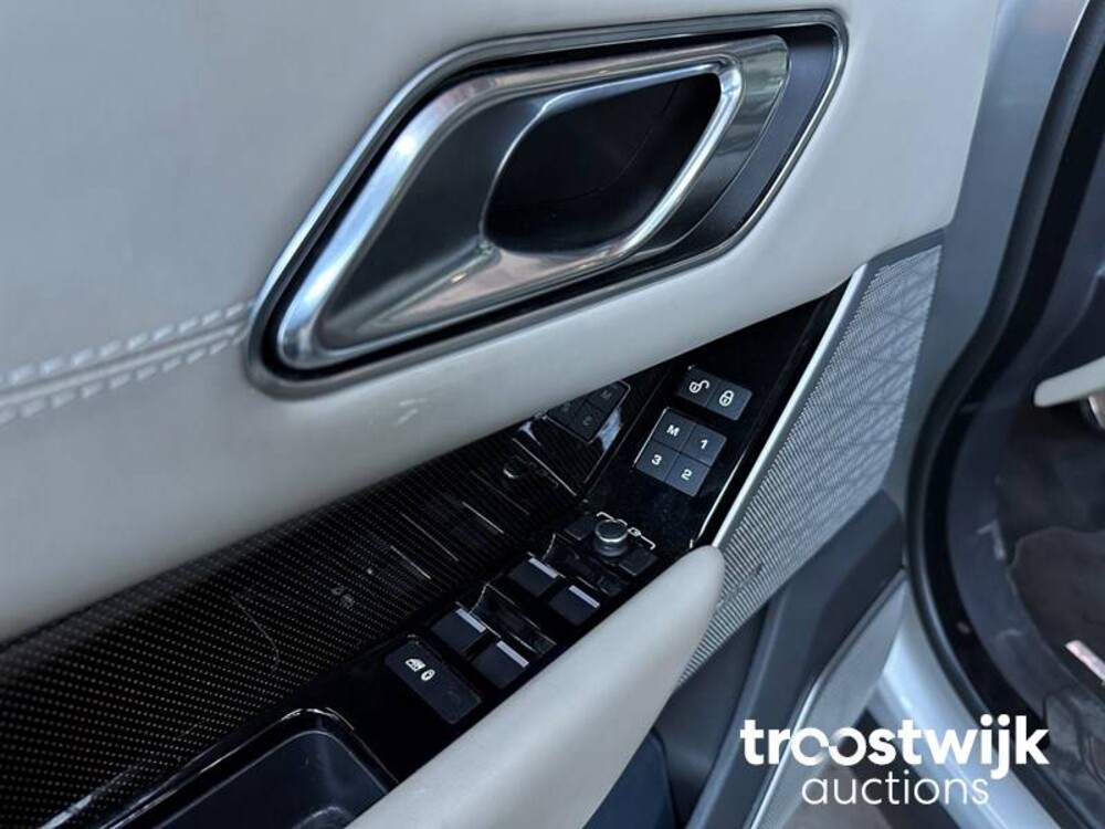 Land Rover Range Rover Velar 3.0 V6 AWD First Edition 300pk 2018, RP-270-X