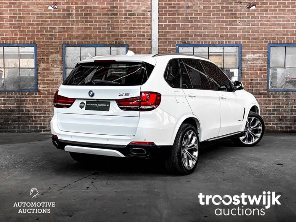 BMW X5 xDrive50i 7-Persoons 449pk 2014