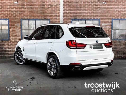 BMW X5 xDrive50i 7-Persoons 449pk 2014