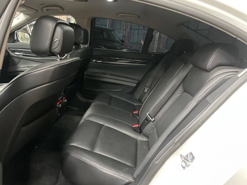 BMW ActiveHybrid 7 F04 4.4 V8 465pk 2010