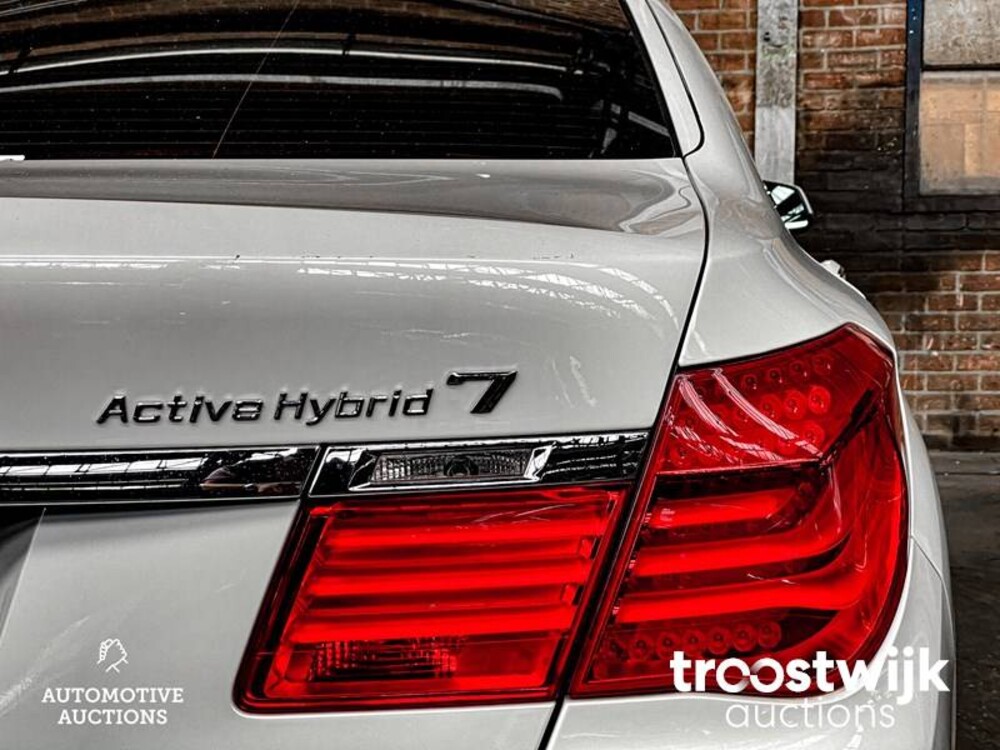 BMW ActiveHybrid 7 F04 4.4 V8 465pk 2010