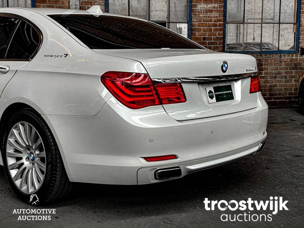 BMW ActiveHybrid 7 F04 4.4 V8 465pk 2010