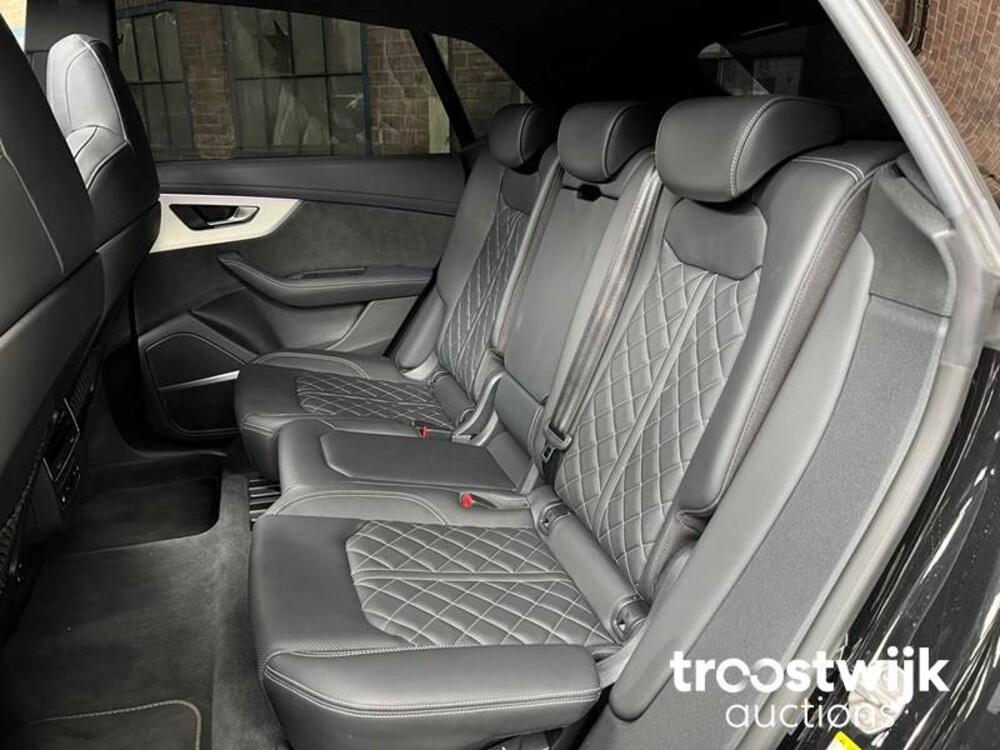 Audi Q8 60 TFSIe S-Line 3.0 Quattro  467pk 2022, T-001-HD