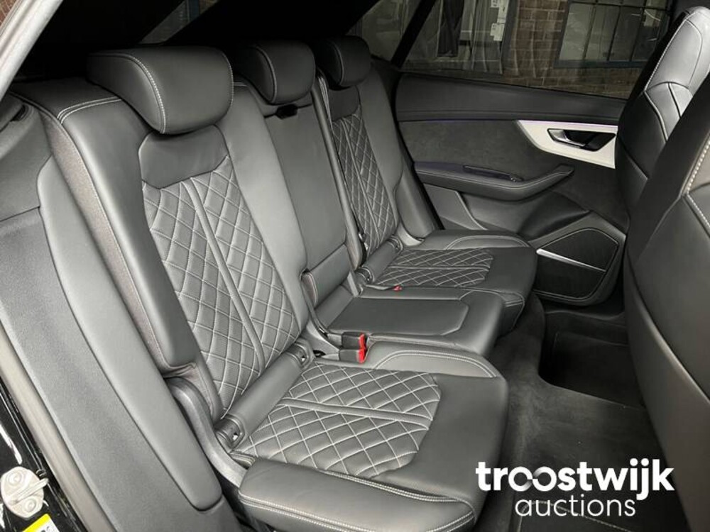 Audi Q8 60 TFSIe S-Line 3.0 Quattro  467pk 2022, T-001-HD