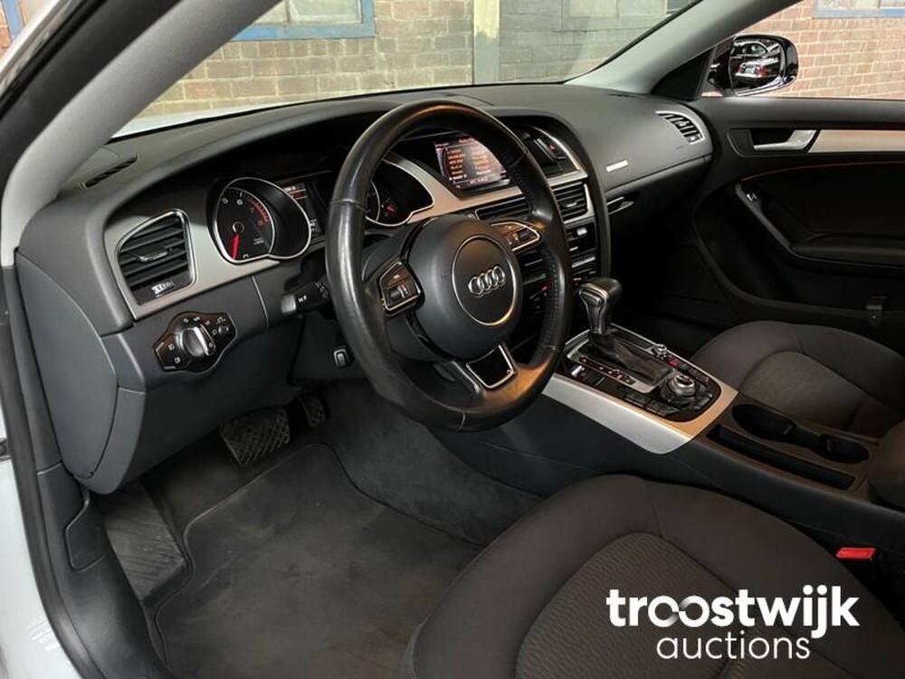 Audi A5 Sportback 1.8 TFSI Business Edition 170pk 2013, 6-KXG-87