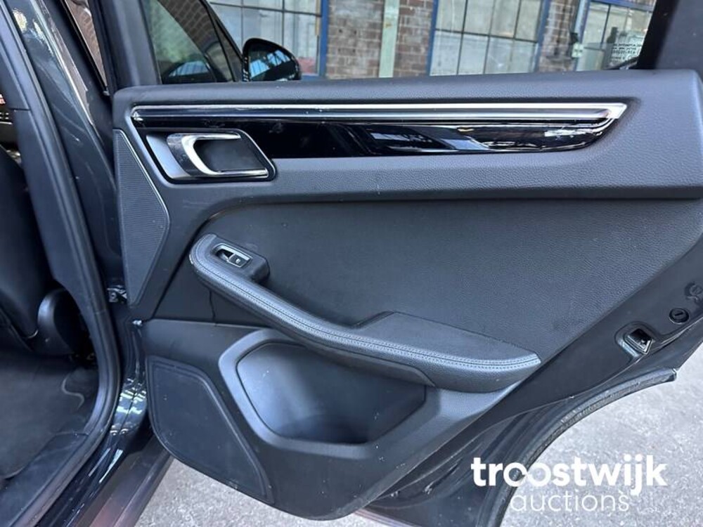 Porsche Macan  252pk 2018, G-758-PL