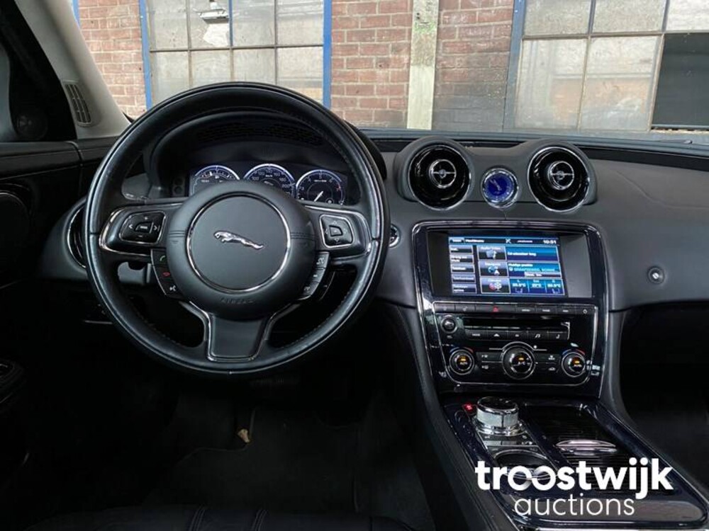 Jaguar XJ 2.0 Premium Luxury 241pk 2013 -Orig. NL-, 7-KBN-78