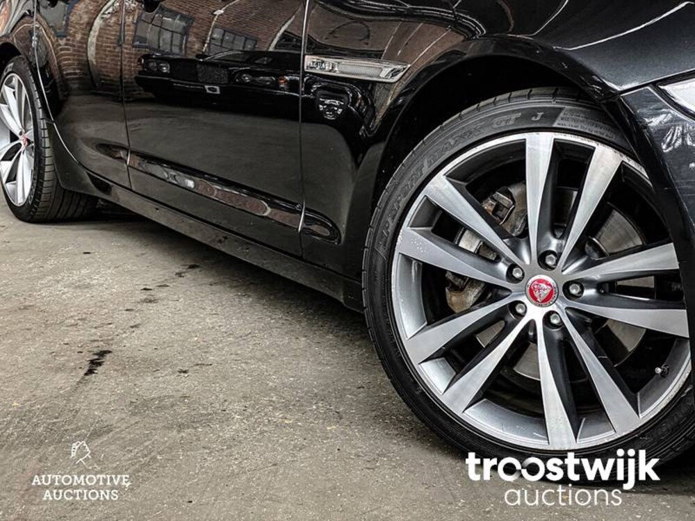 Jaguar XJ 2.0 Premium Luxury 241pk 2013 -Orig. NL-, 7-KBN-78
