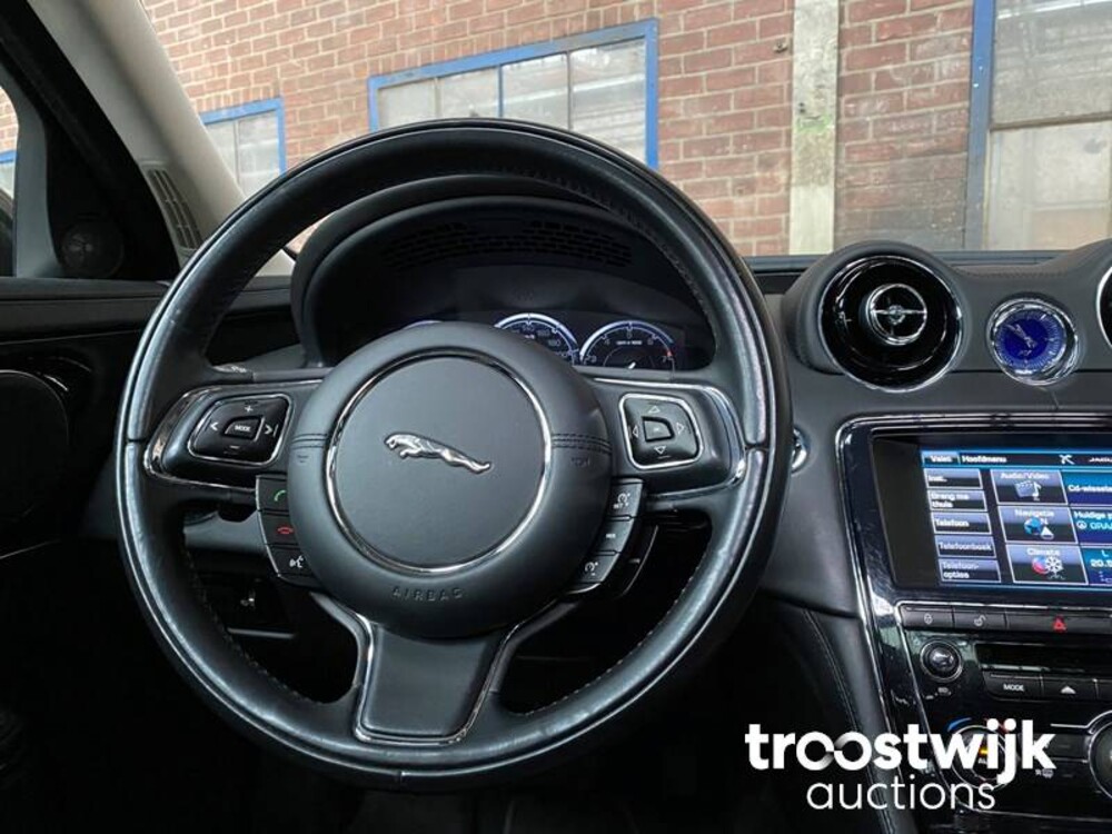 Jaguar XJ 2.0 Premium Luxury 241pk 2013 -Orig. NL-, 7-KBN-78