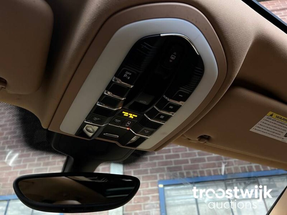 Porsche  Cayenne 3.6 V6 300pk PDK 2012