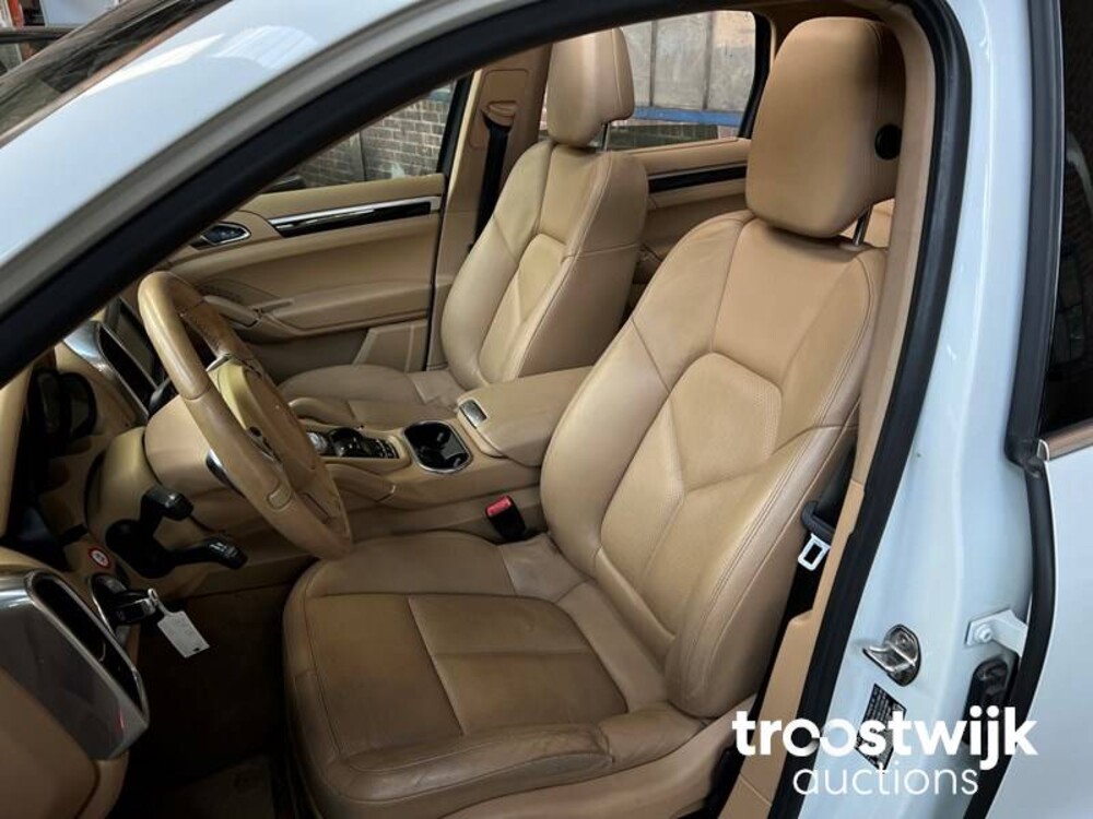 Porsche  Cayenne 3.6 V6 300pk PDK 2012