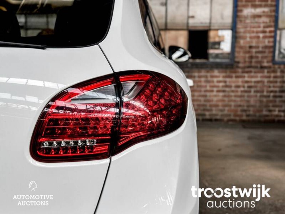 Porsche  Cayenne 3.6 V6 300pk PDK 2012