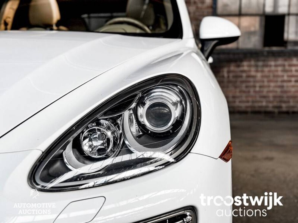 Porsche  Cayenne 3.6 V6 300pk PDK 2012