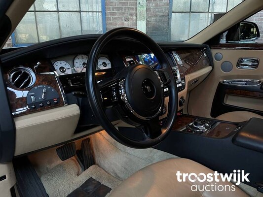 Rolls-Royce Ghost EWB 6.6 V12 (Extended Wheel Base) 571pk 2011