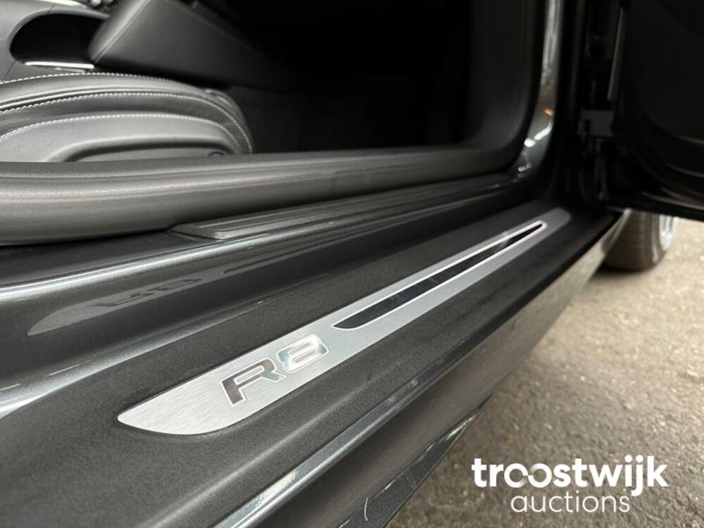 Audi R8 Spyder 5.2 V10 FSI FACELIFT Audi-Exclusive 525pk 2011 Cabriolet, 1-KXH-50