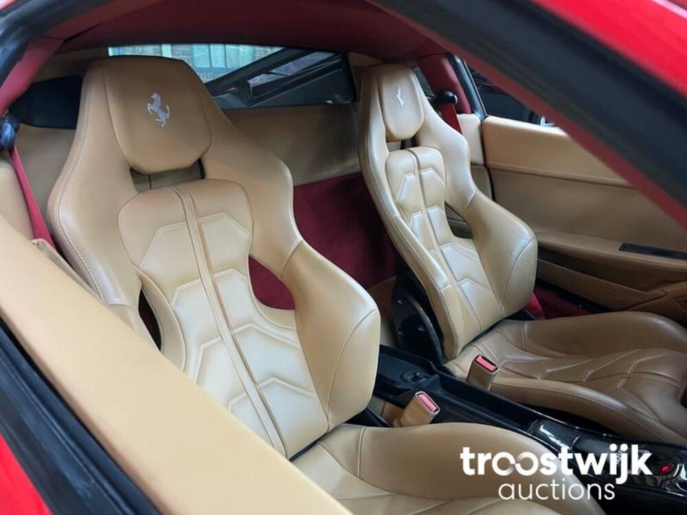 Ferrari 458 Italia  562pk 2012