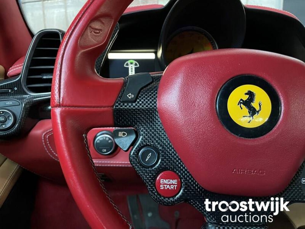 Ferrari 458 Italia  562pk 2012