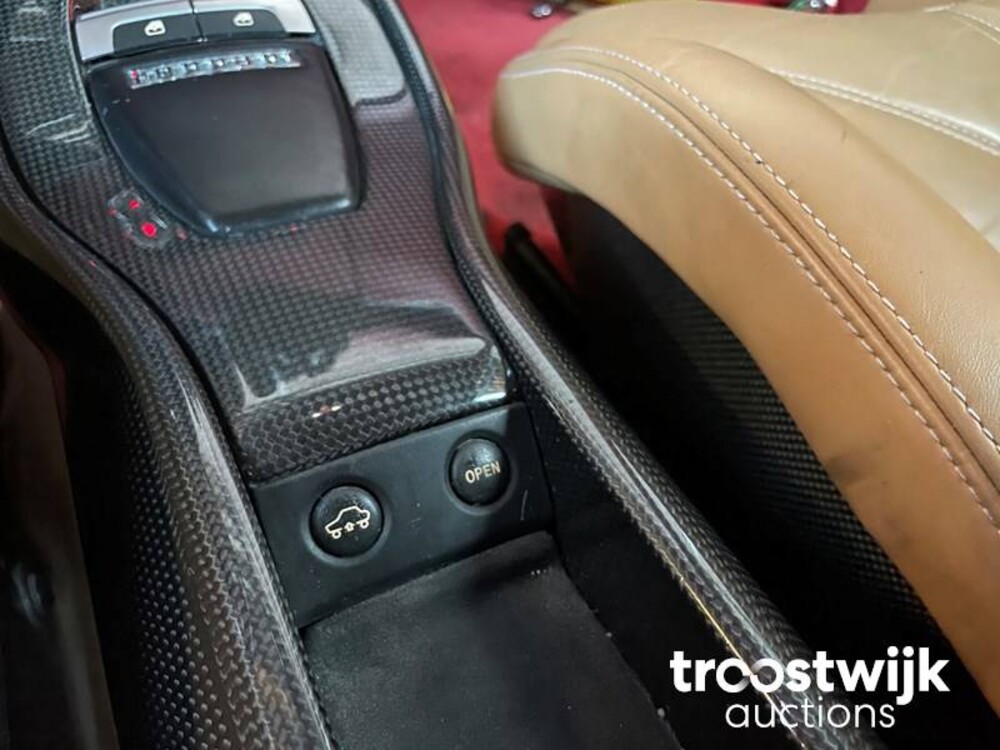 Ferrari 458 Italia  562pk 2012