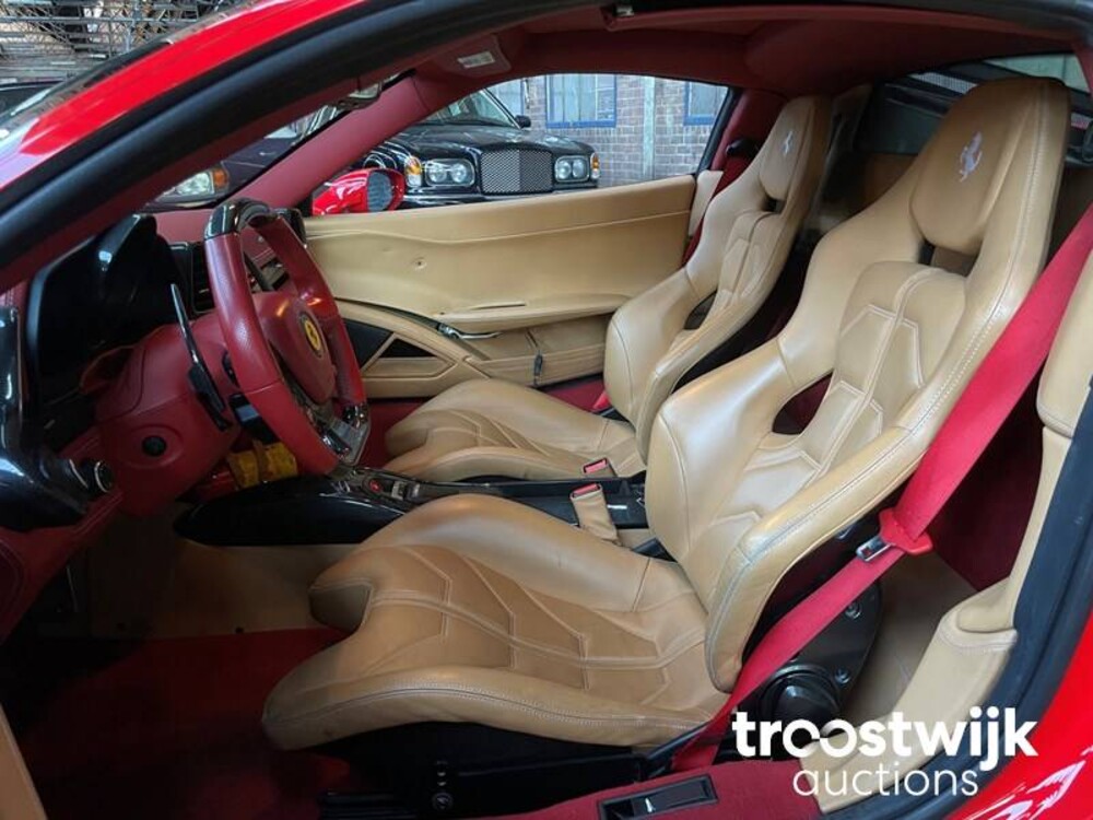 Ferrari 458 Italia  562pk 2012