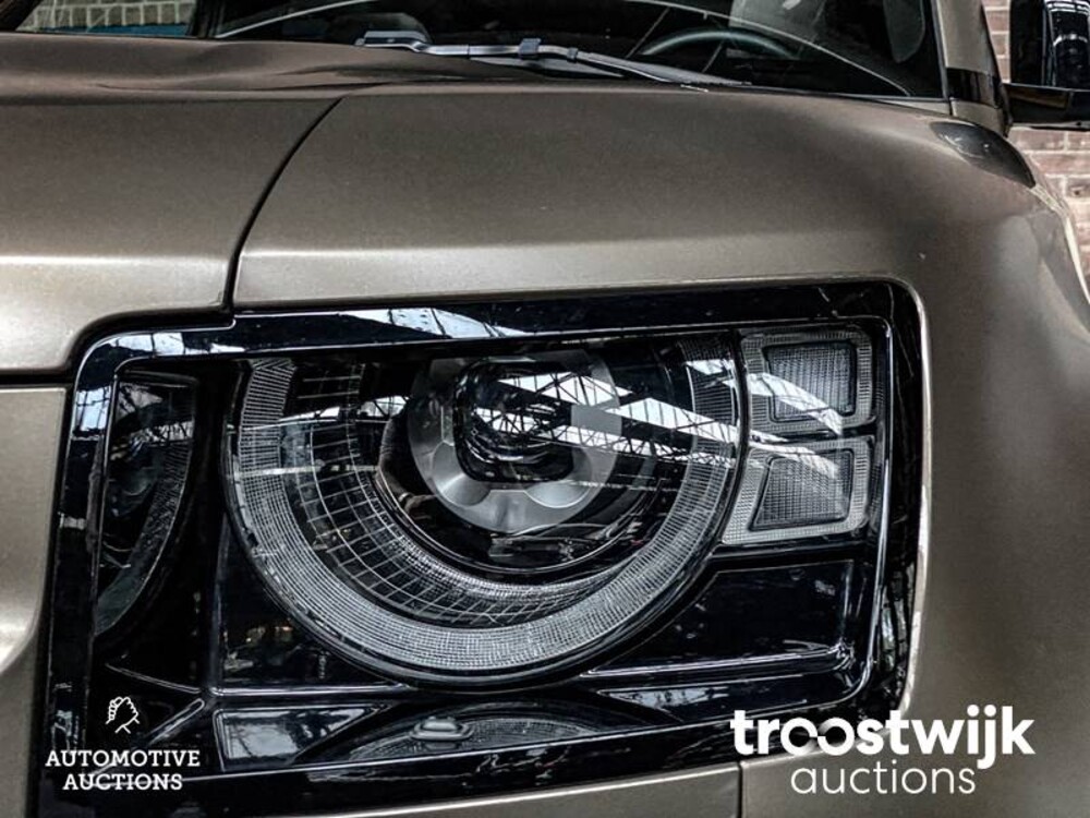 Land Rover Defender D240 110 7-Persoon Nieuw-Model 241pk 2020 -Orig. NL-, J-424-BD