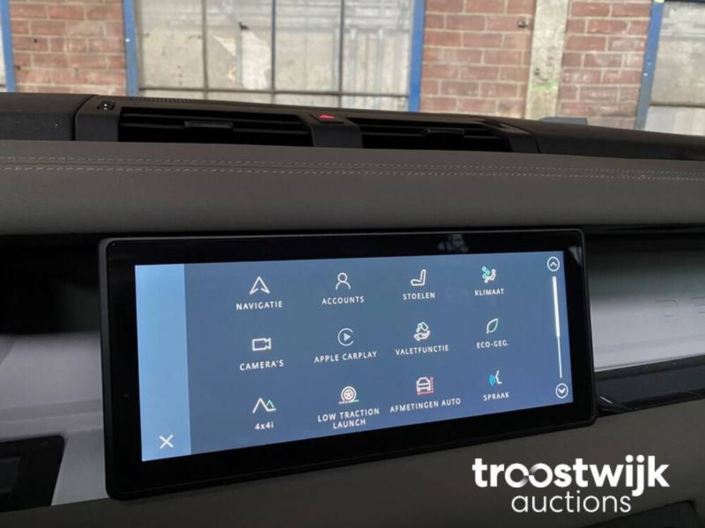 Land Rover Defender D240 110 7-Persoon Nieuw-Model 241pk 2020 -Orig. NL-, J-424-BD