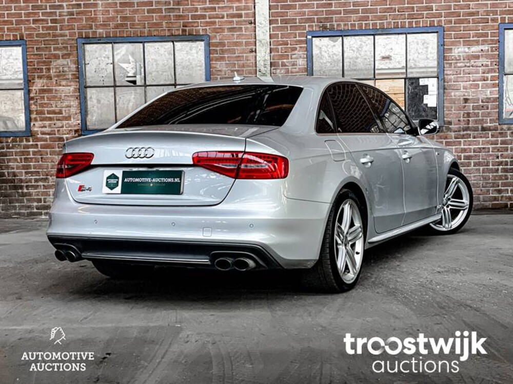 Audi S4 Turbocharged V6 Premium Plus  340pk 2012