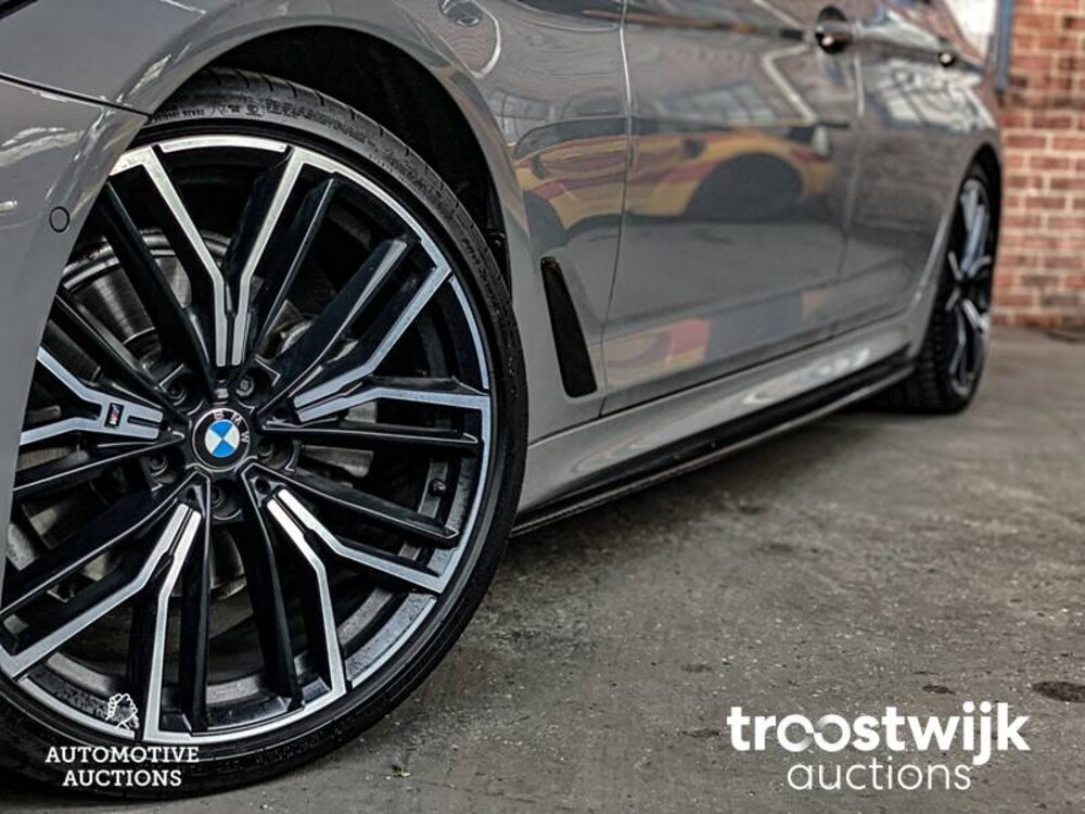 BMW 520i M-Performance M-Sport High Executive Edition -Facelift- 184pk 2020 -Orig. NL-, J-372-ZJ