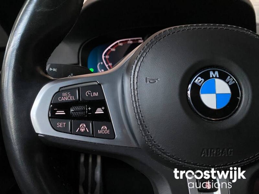 BMW 520i M-Performance M-Sport High Executive Edition -Facelift- 184pk 2020 -Orig. NL-, J-372-ZJ