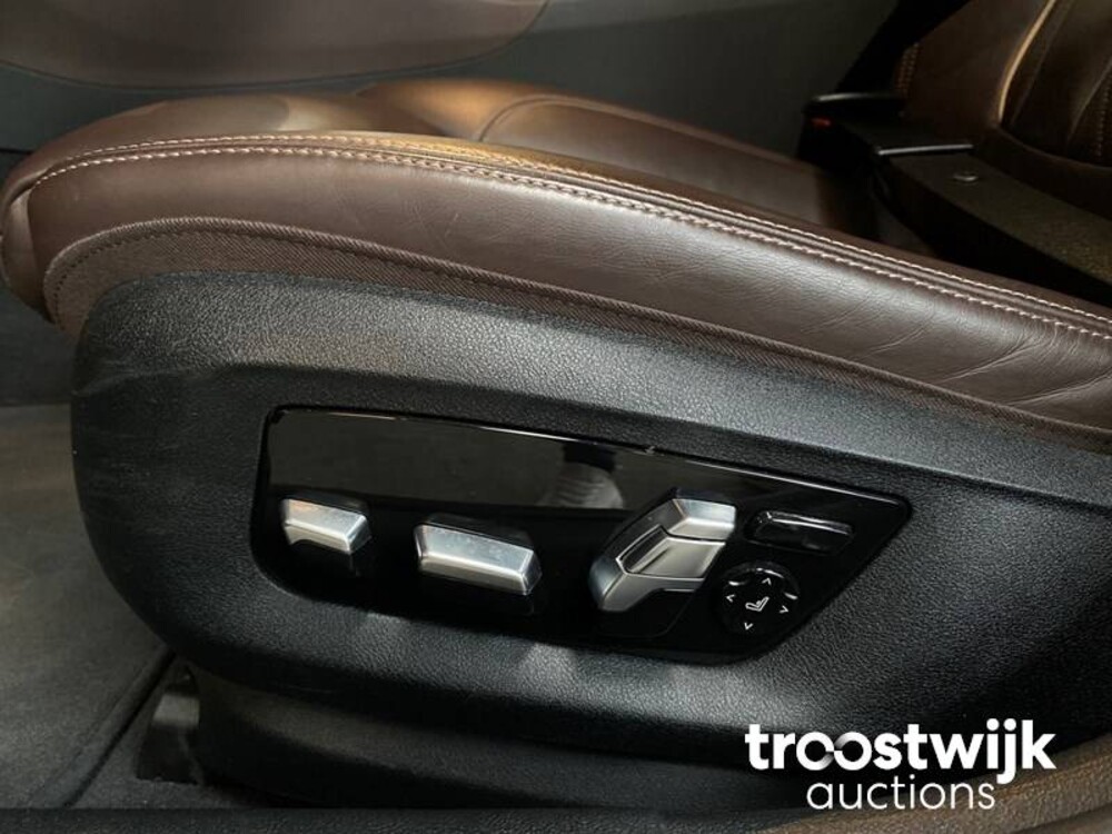 BMW 520i M-Performance M-Sport High Executive Edition -Facelift- 184pk 2020 -Orig. NL-, J-372-ZJ