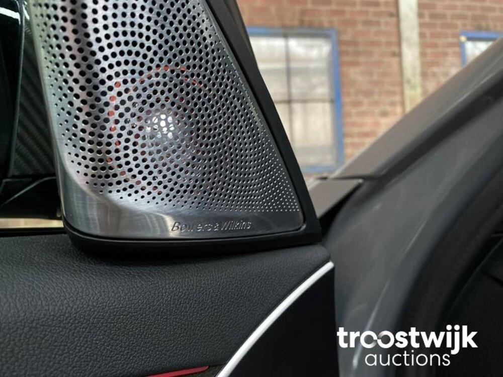 BMW 520i M-Performance M-Sport High Executive Edition -Facelift- 184pk 2020 -Orig. NL-, J-372-ZJ