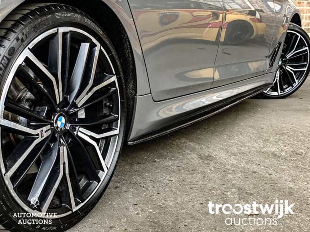 BMW 520i M-Performance M-Sport High Executive Edition -Facelift- 184pk 2020 -Orig. NL-, J-372-ZJ