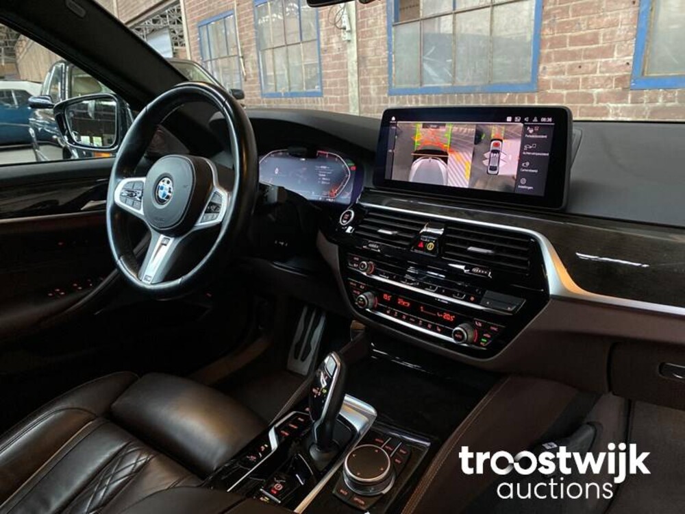 BMW 520i M-Performance M-Sport High Executive Edition -Facelift- 184pk 2020 -Orig. NL-, J-372-ZJ