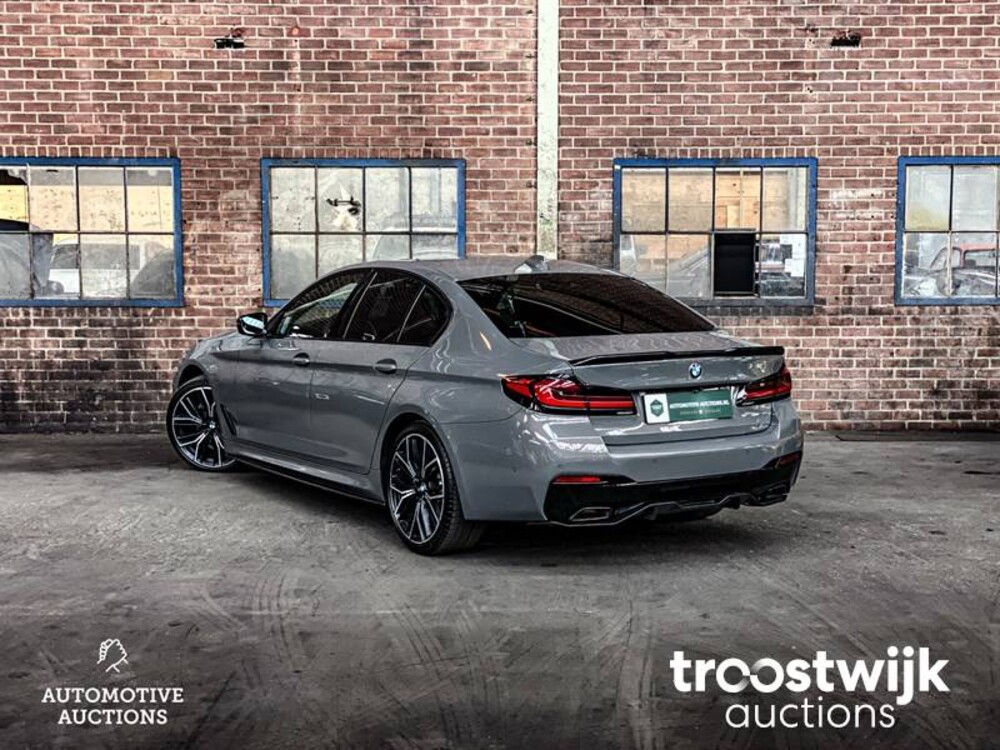 BMW 520i M-Performance M-Sport High Executive Edition -Facelift- 184pk 2020 -Orig. NL-, J-372-ZJ