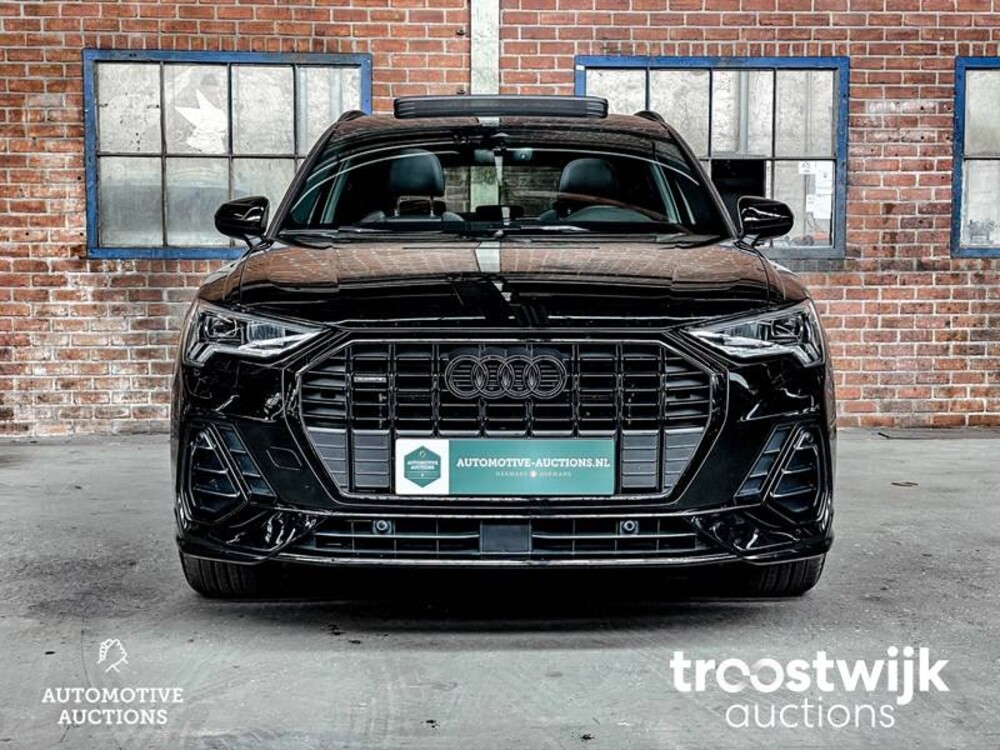 Audi Q3 S-Line 40TFSI Quattro 190pk 2019 -Orig. NL-, ZH-678-B