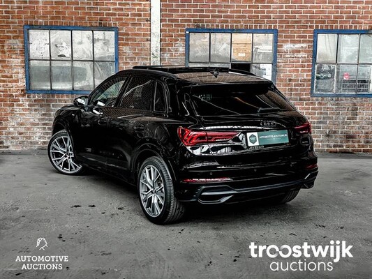 Audi Q3 S-Line 40TFSI Quattro 190pk 2019 -Orig. NL-, ZH-678-B