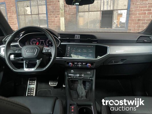 Audi Q3 S-Line 40TFSI Quattro 190pk 2019 -Orig. NL-, ZH-678-B