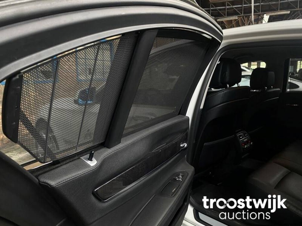 BMW ActiveHybrid 7 F04 4.4 V8 465pk 2010