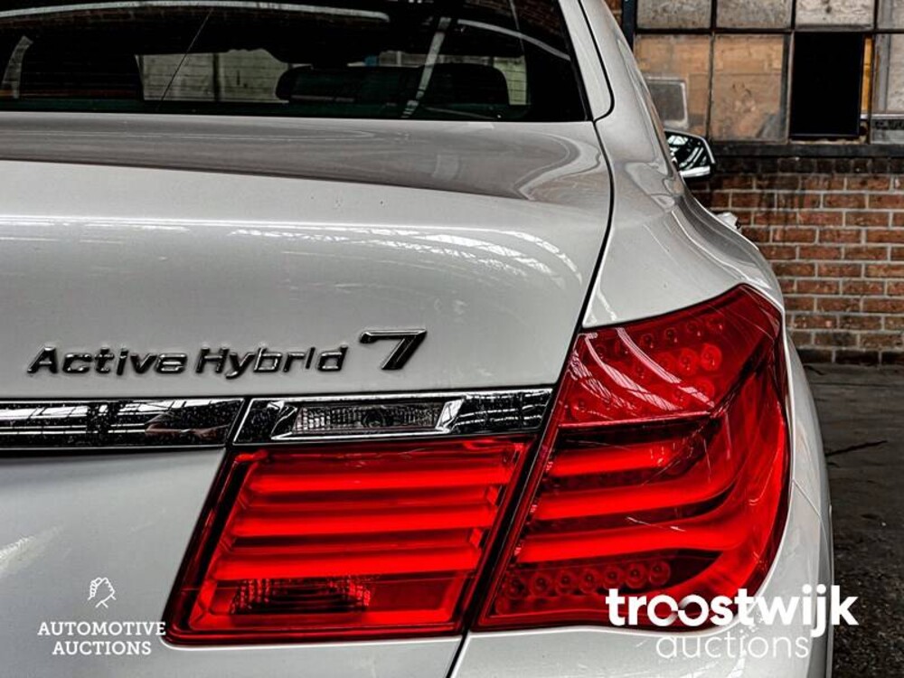 BMW ActiveHybrid 7 F04 4.4 V8 465pk 2010