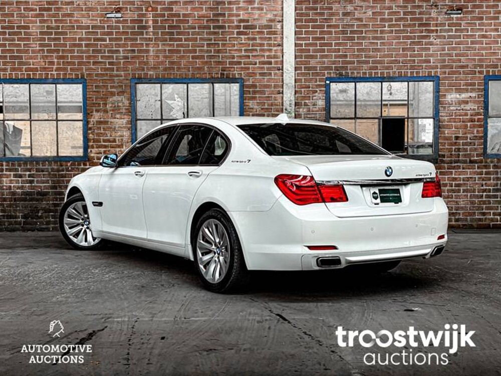 BMW ActiveHybrid 7 F04 4.4 V8 465pk 2010