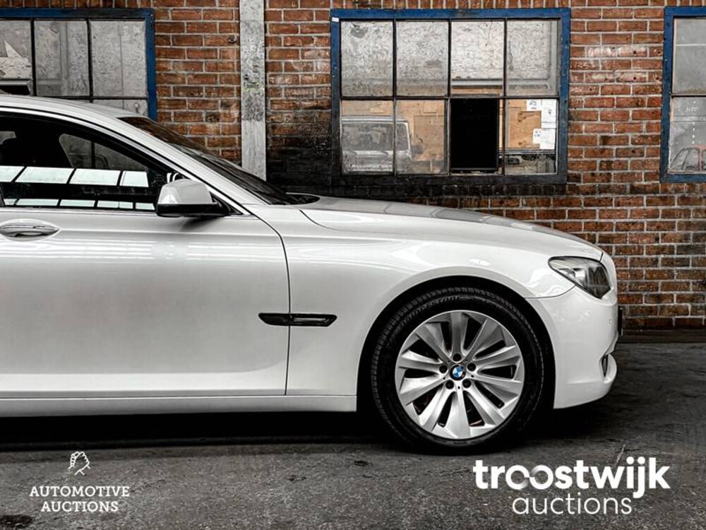 BMW ActiveHybrid 7 F04 4.4 V8 465pk 2010