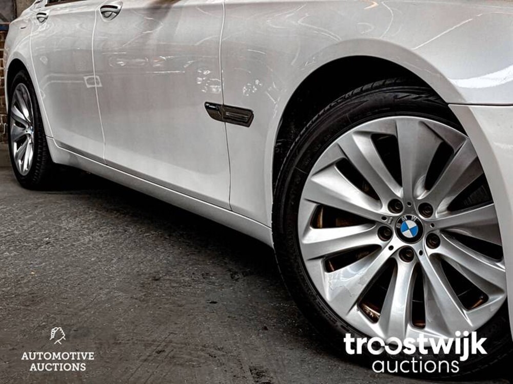 BMW ActiveHybrid 7 F04 4.4 V8 465pk 2010