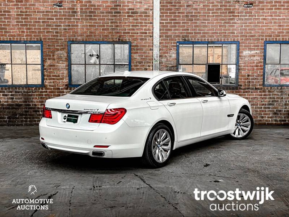 BMW ActiveHybrid 7 F04 4.4 V8 465pk 2010