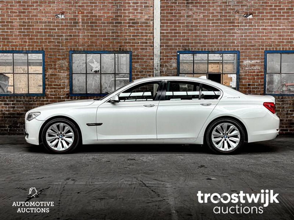 BMW ActiveHybrid 7 F04 4.4 V8 465pk 2010