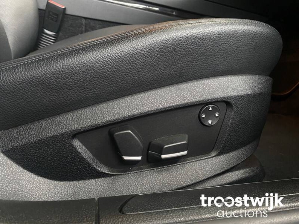 BMW ActiveHybrid 7 F04 4.4 V8 465pk 2010