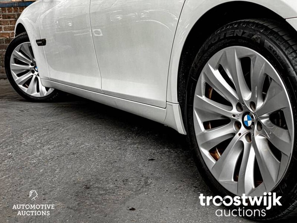 BMW ActiveHybrid 7 F04 4.4 V8 465pk 2010