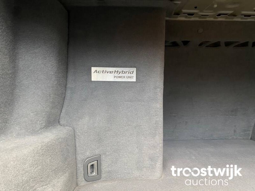BMW ActiveHybrid 7 F04 4.4 V8 465pk 2010