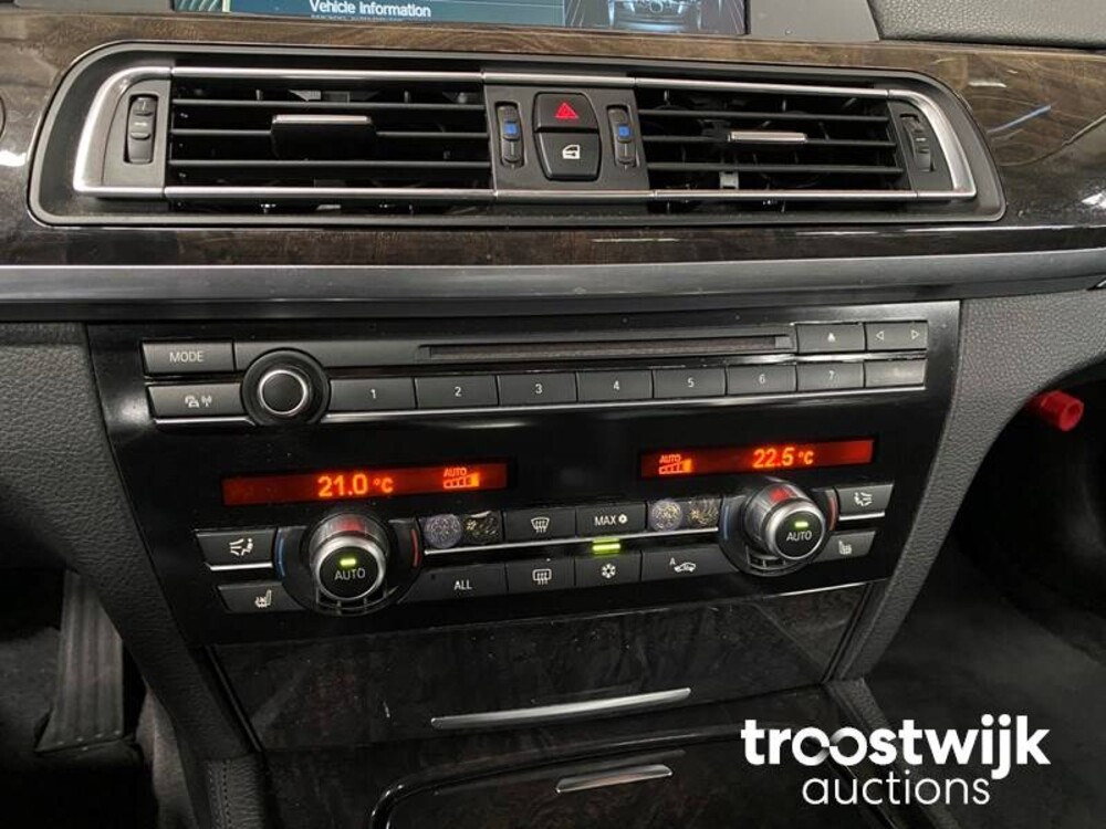 BMW ActiveHybrid 7 F04 4.4 V8 465pk 2010