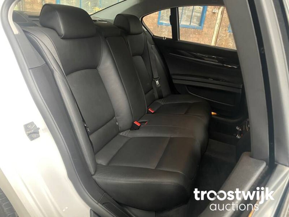 BMW ActiveHybrid 7 F04 4.4 V8 465pk 2010