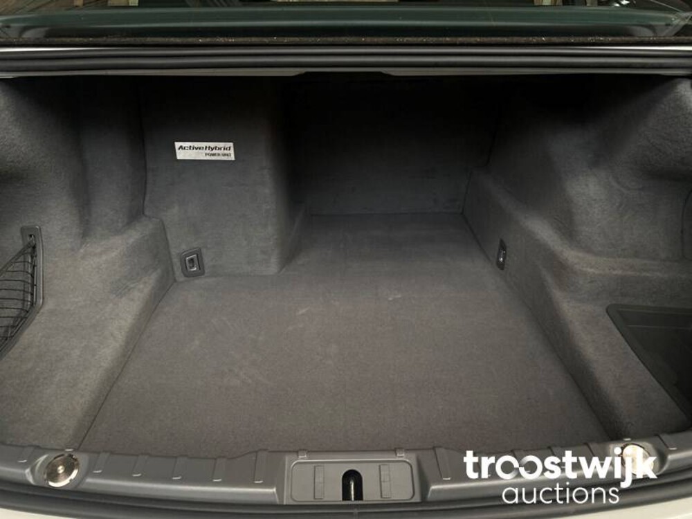 BMW ActiveHybrid 7 F04 4.4 V8 465pk 2010