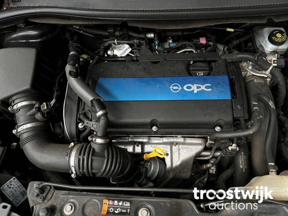 Opel Corsa 1.6 Turbo OPC 207pk 2015, P-368-TV